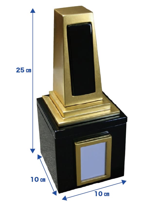 常楽塔の外形容寸(幅10cm×奥行10cm×高さ25cm)